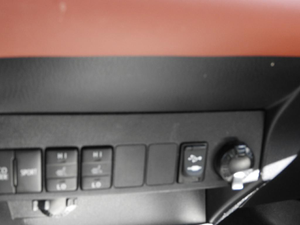 2014 Toyota Rav4 Image 17