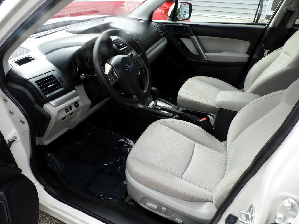 2015 Subaru Forester Image 6