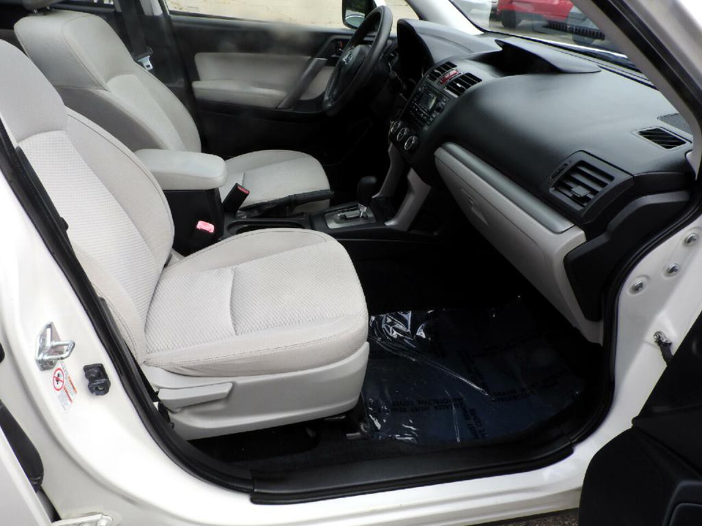 2015 Subaru Forester Image 7