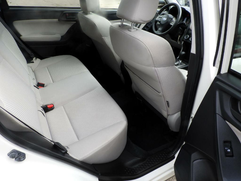 2015 Subaru Forester Image 8