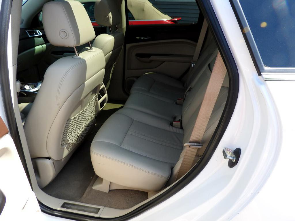 2015 Cadillac SRX Image 9