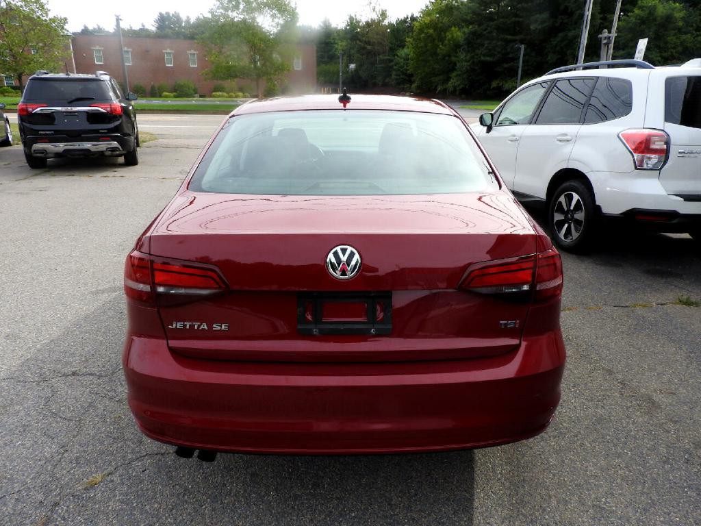 2017 Volkswagen Jetta Image 4