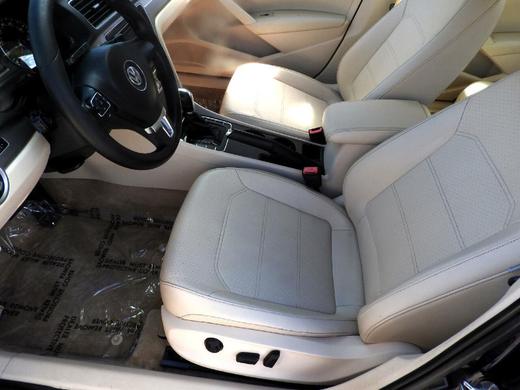 2015 Volkswagen Passat Image 6