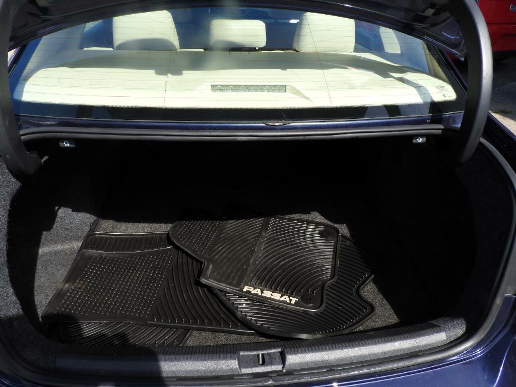 2015 Volkswagen Passat Image 14