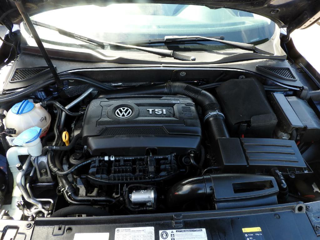 2015 Volkswagen Passat Image 15