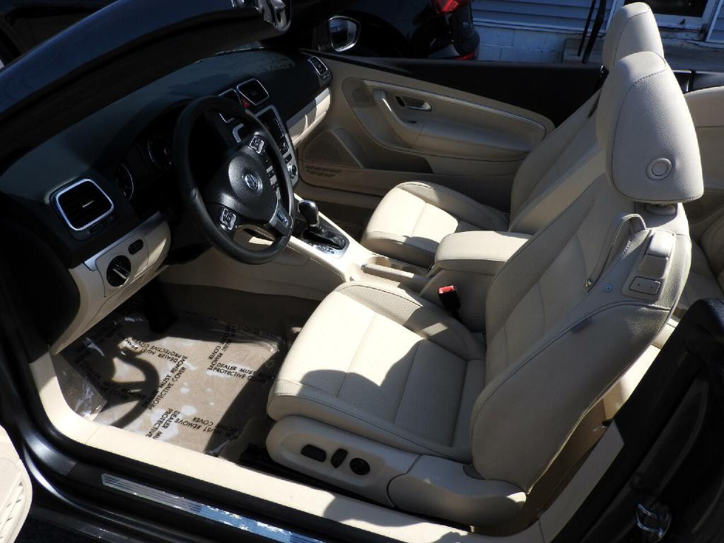 2014 Volkswagen Eos Image 11