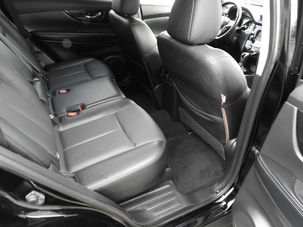2018 Nissan Rogue Image 8