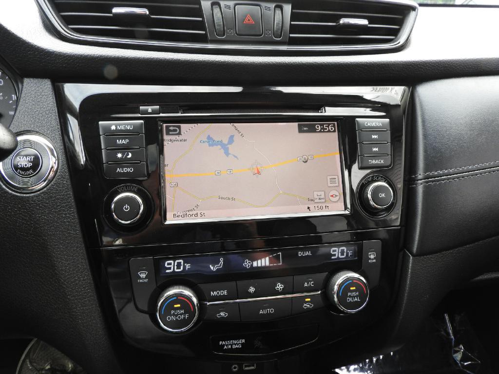 2018 Nissan Rogue Image 15