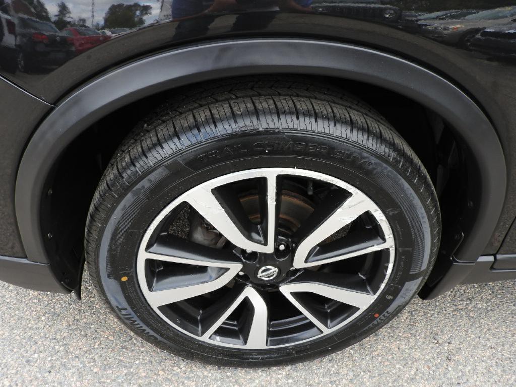 2018 Nissan Rogue Image 22