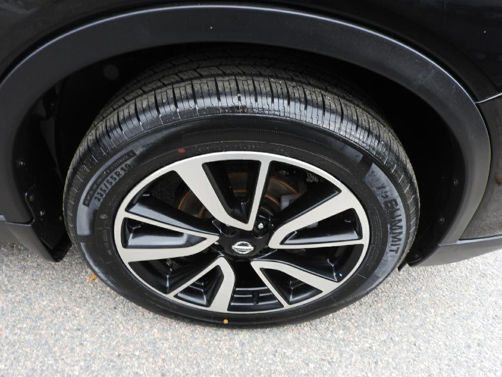 2018 Nissan Rogue Image 23
