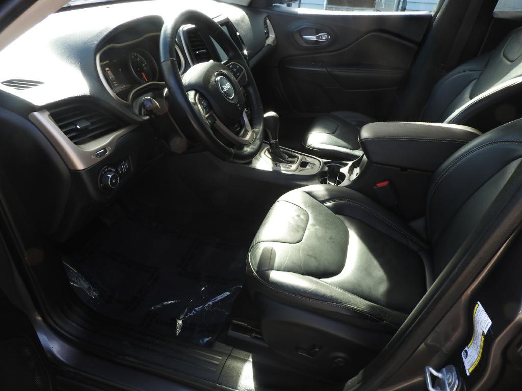 2016 Jeep Cherokee Image 6