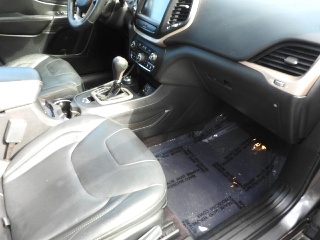 2016 Jeep Cherokee Image 8