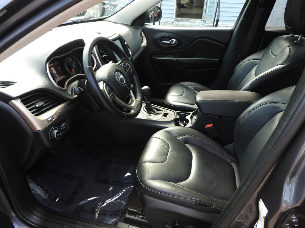 2016 Jeep Cherokee Image 9