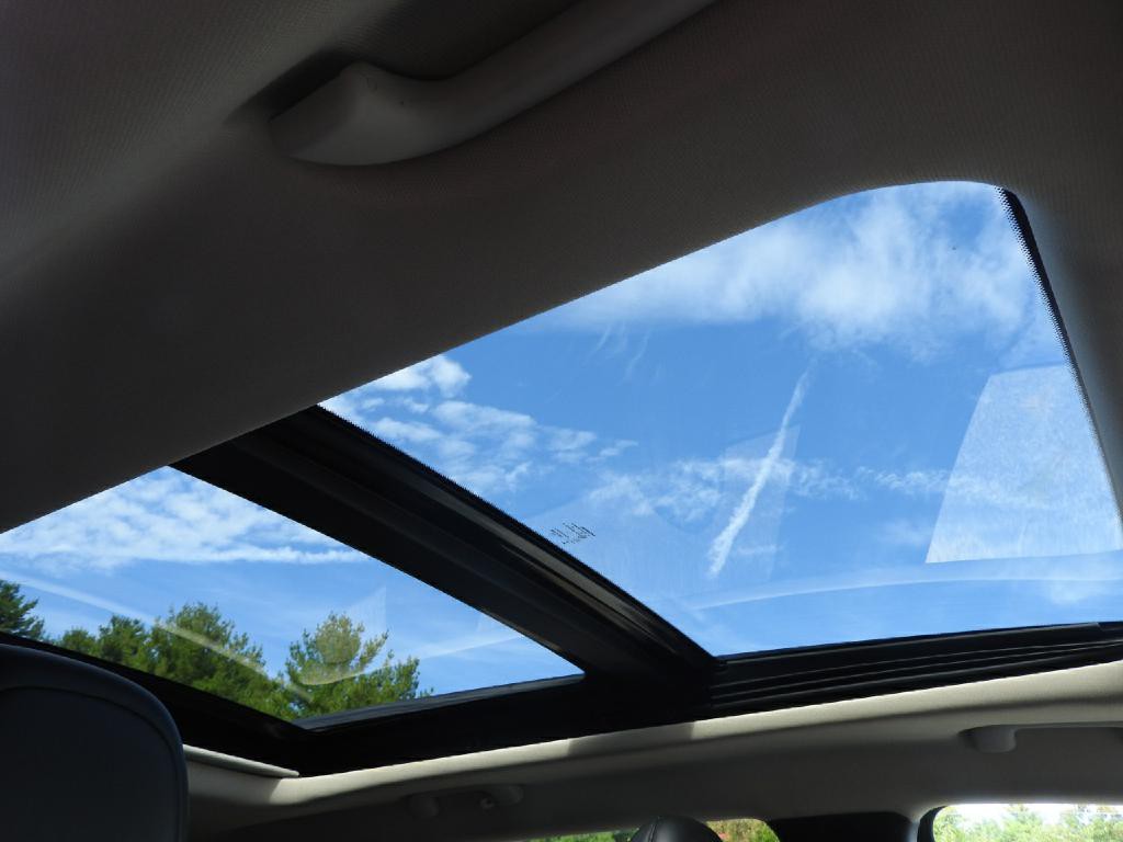 2016 Jeep Cherokee Image 10