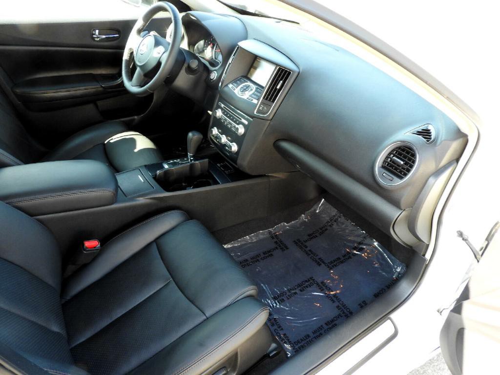 2014 Nissan Maxima Image 9