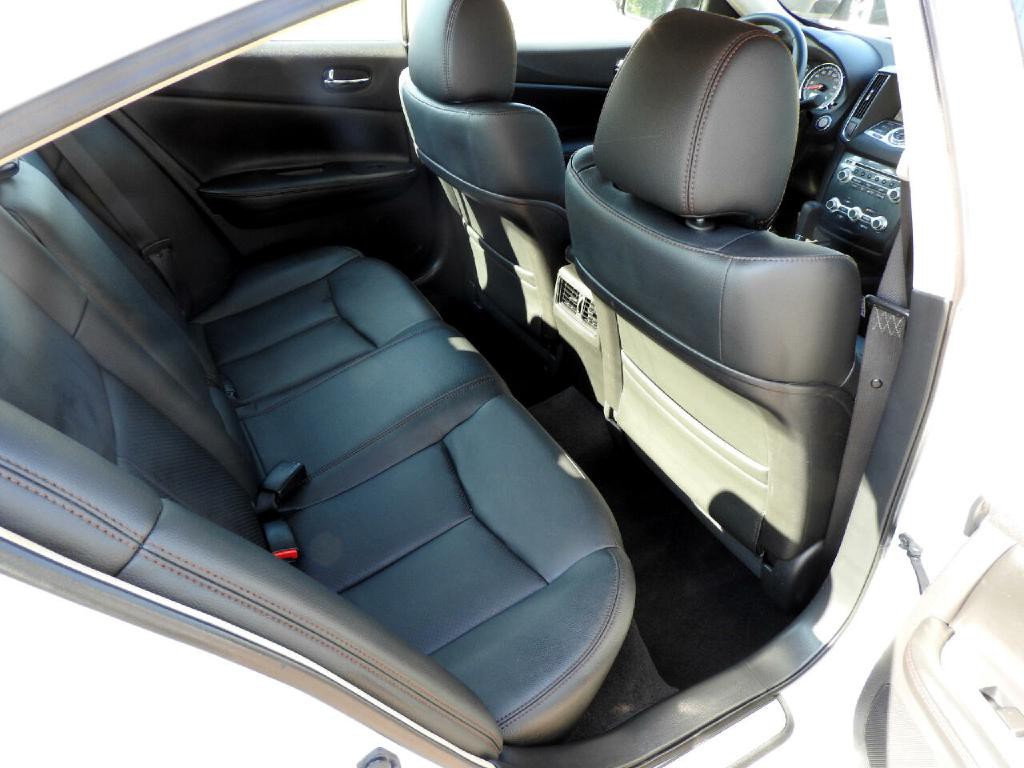 2014 Nissan Maxima Image 10