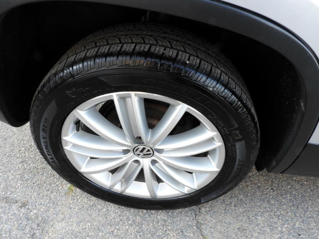 2016 Volkswagen Tiguan Image 20