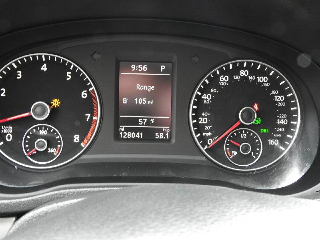 2014 Volkswagen Passat Image 12