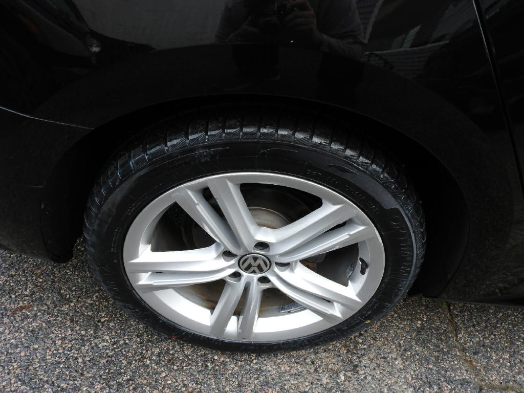 2014 Volkswagen Passat Image 18