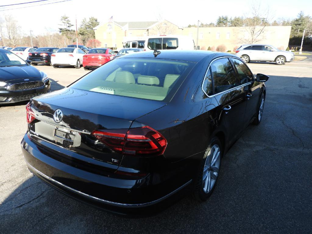 2018 Volkswagen Passat Image 5
