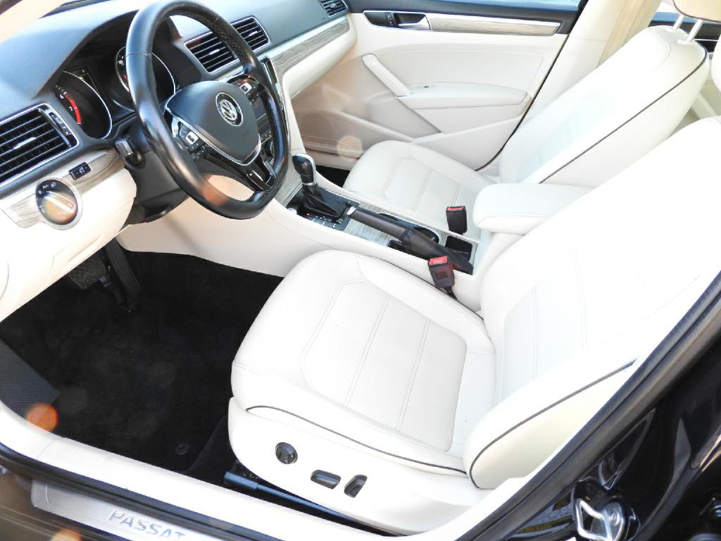 2018 Volkswagen Passat Image 6