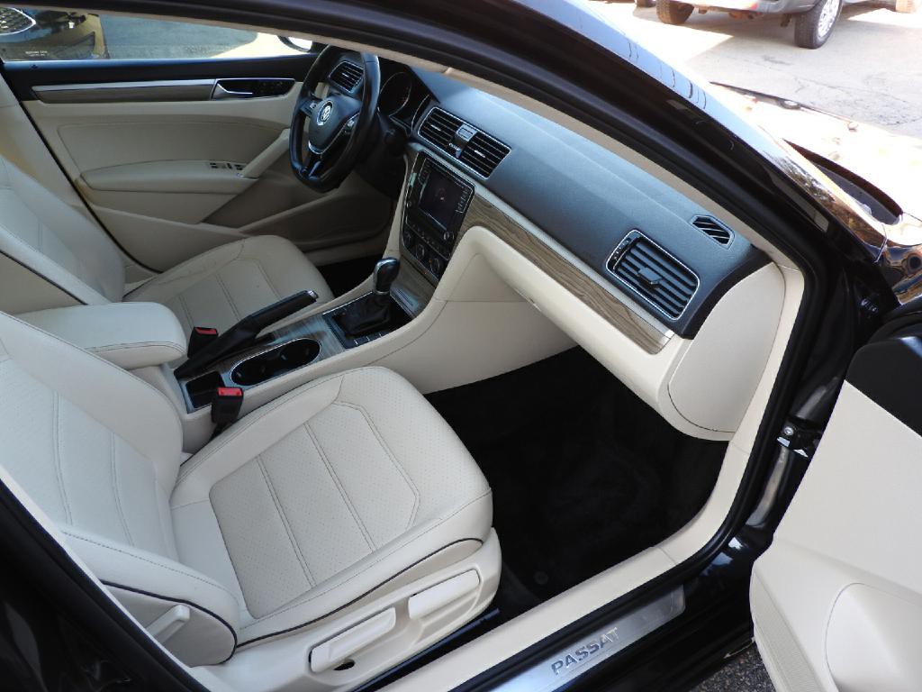 2018 Volkswagen Passat Image 7