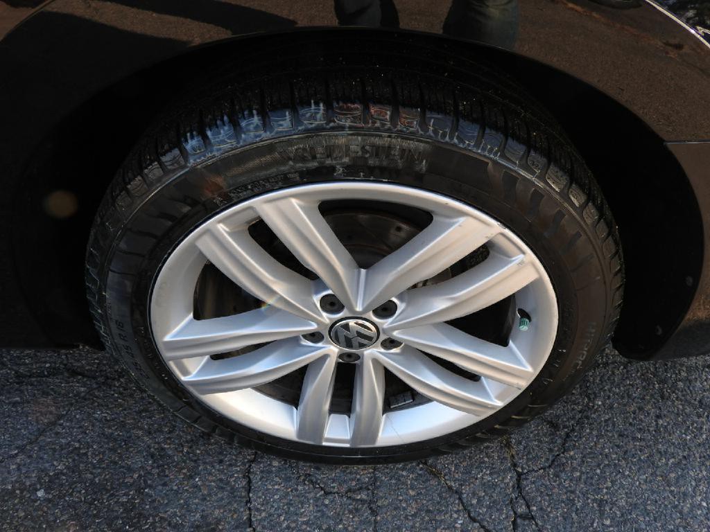 2018 Volkswagen Passat Image 19