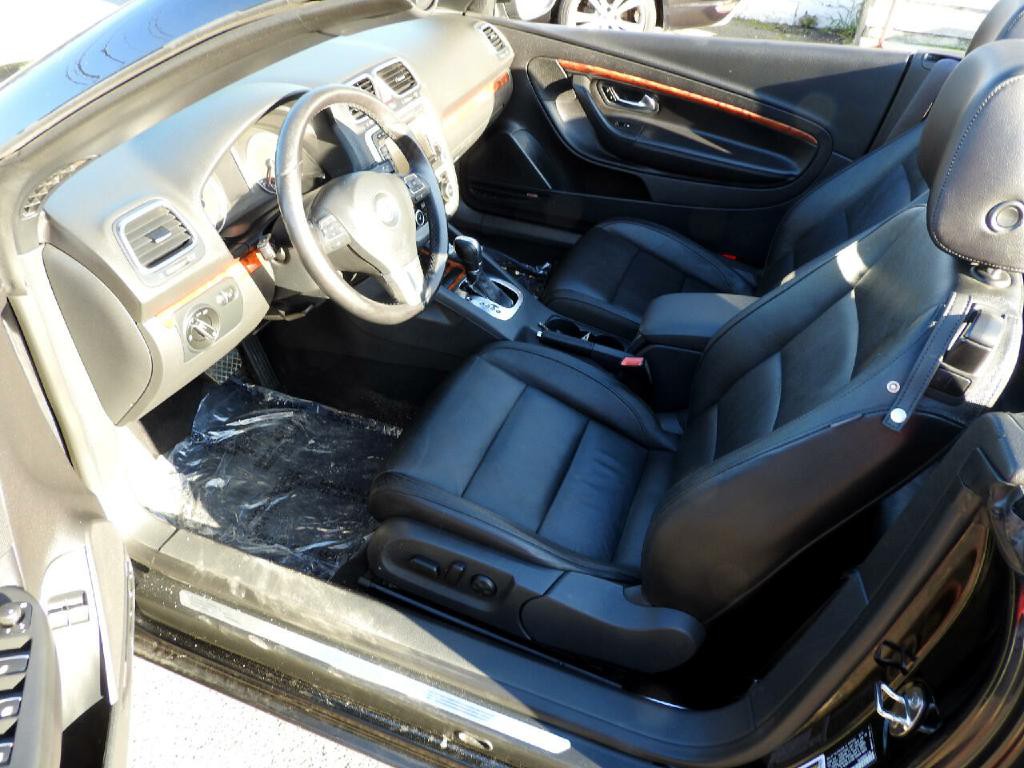 2012 Volkswagen Eos Image 11