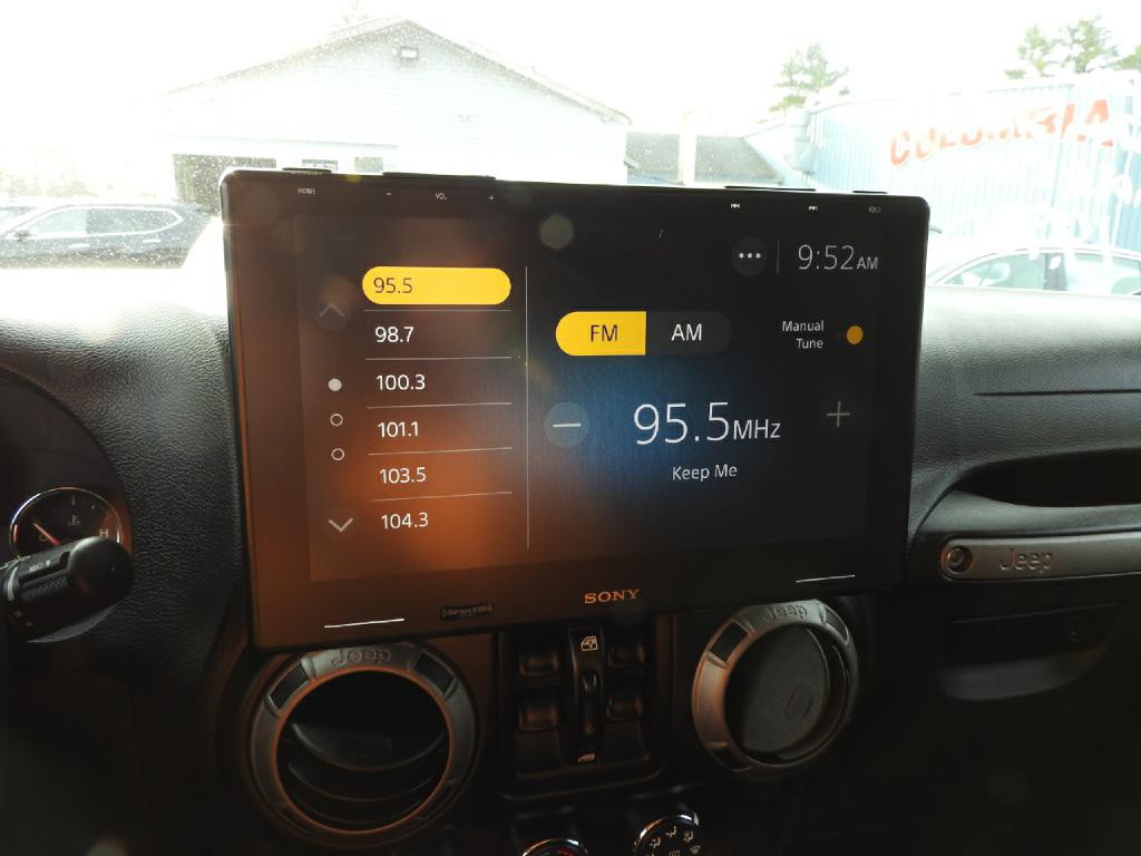 2015 Jeep Wrangler Image 13