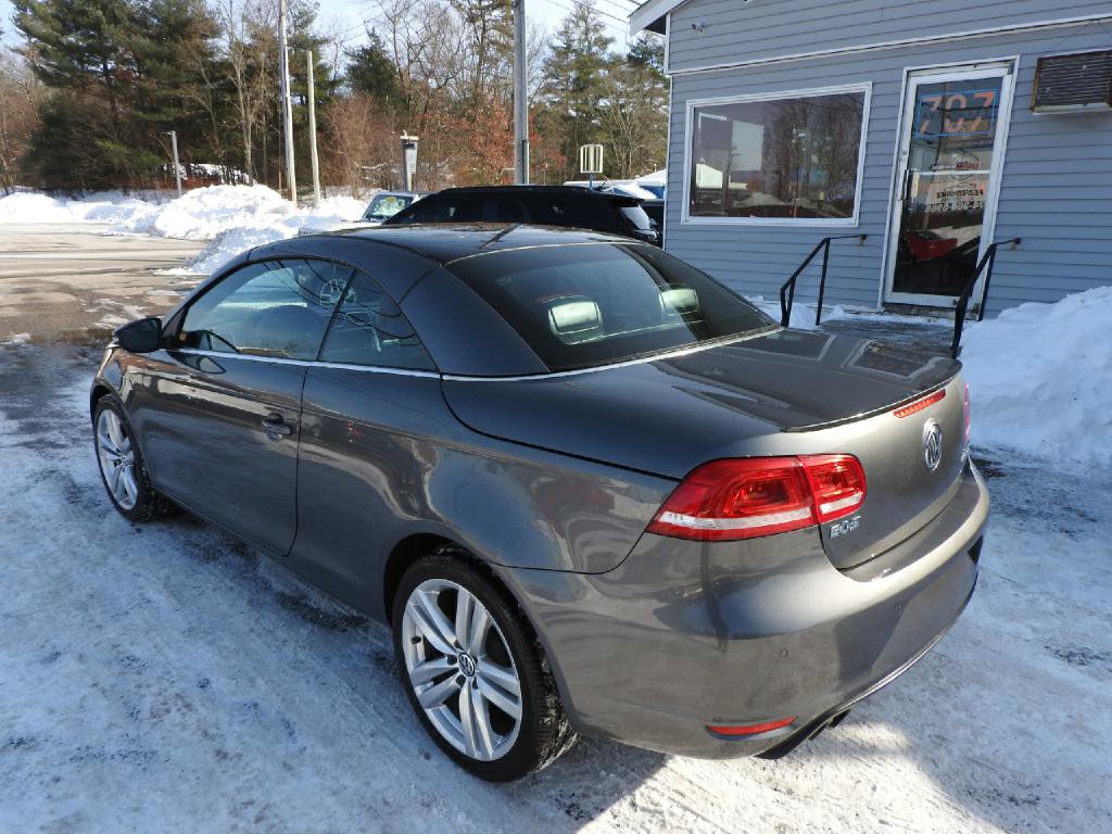 2015 Volkswagen Eos Image 2