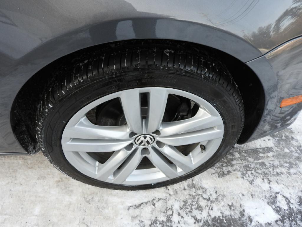 2015 Volkswagen Eos Image 13