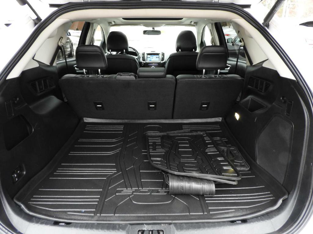 2016 Ford Edge Image 9