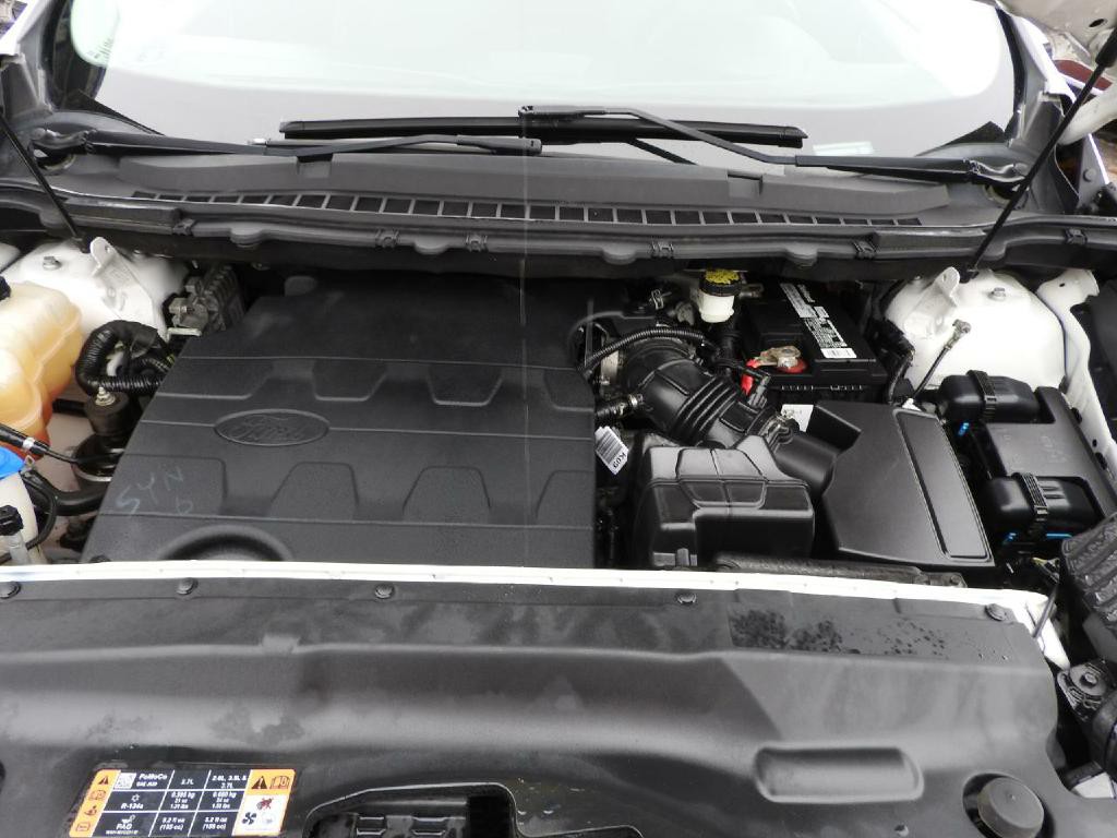 2016 Ford Edge Image 16