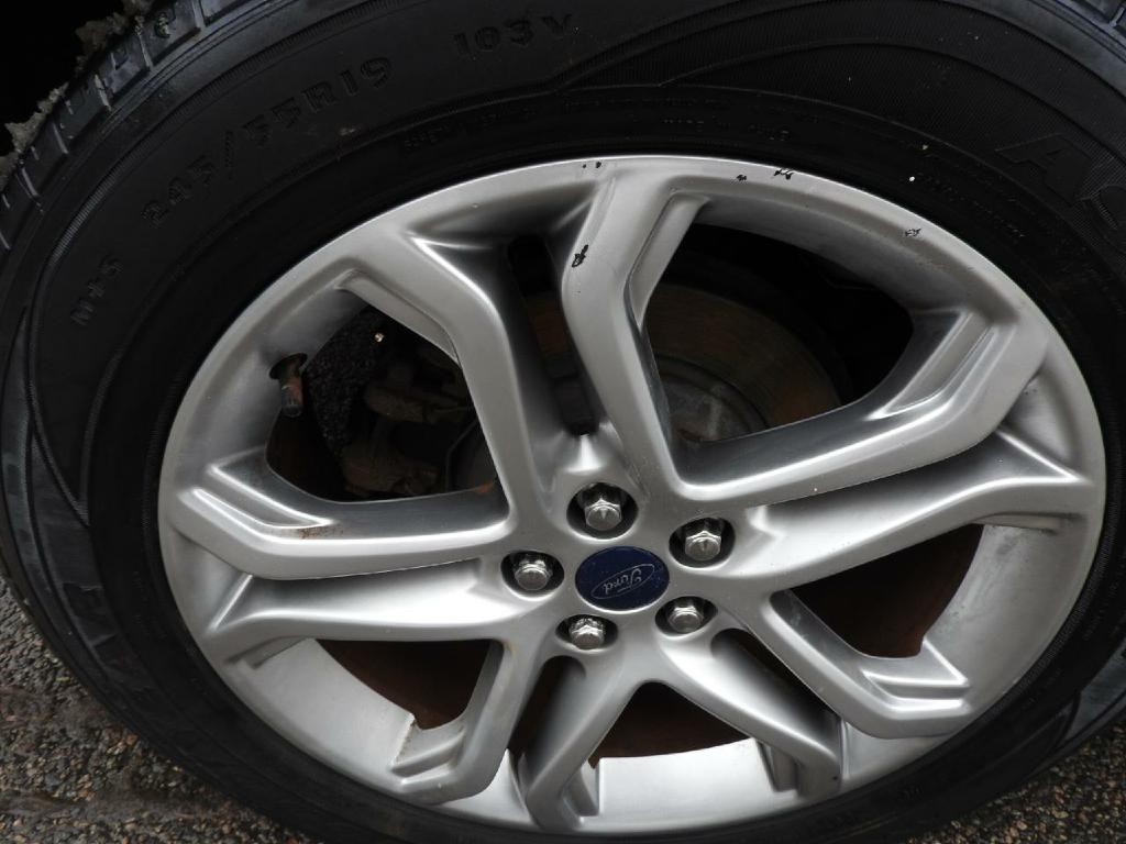 2016 Ford Edge Image 17