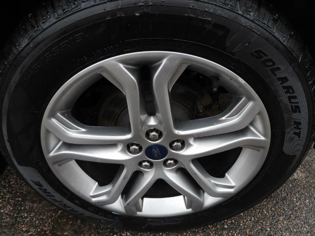 2016 Ford Edge Image 19