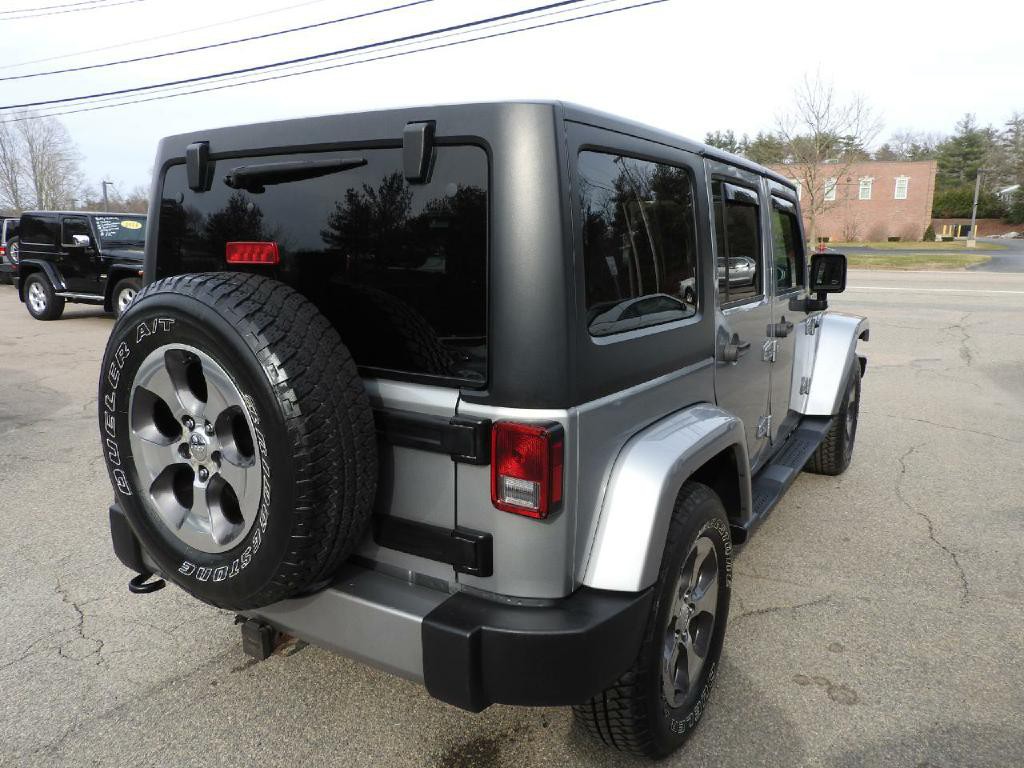 2017 Jeep Wrangler Image 3