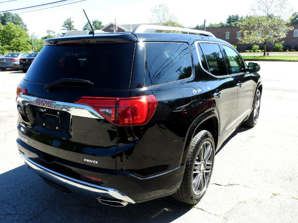 2017 GMC Acadia Image 6
