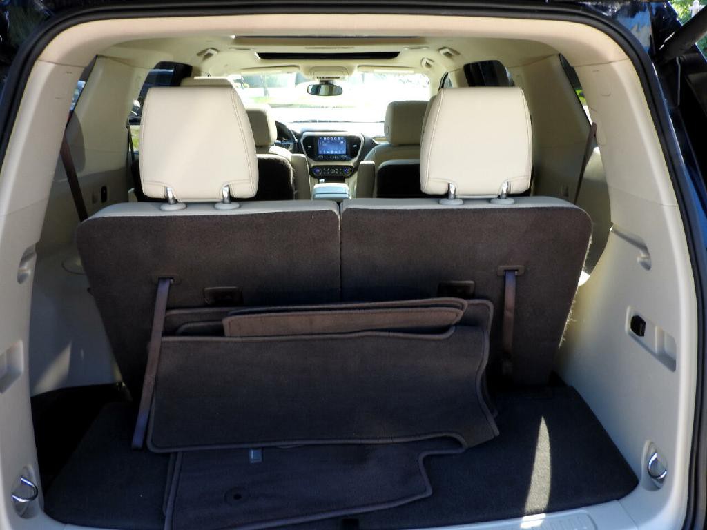 2017 GMC Acadia Image 13