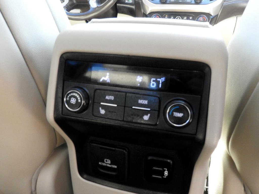 2017 GMC Acadia Image 16