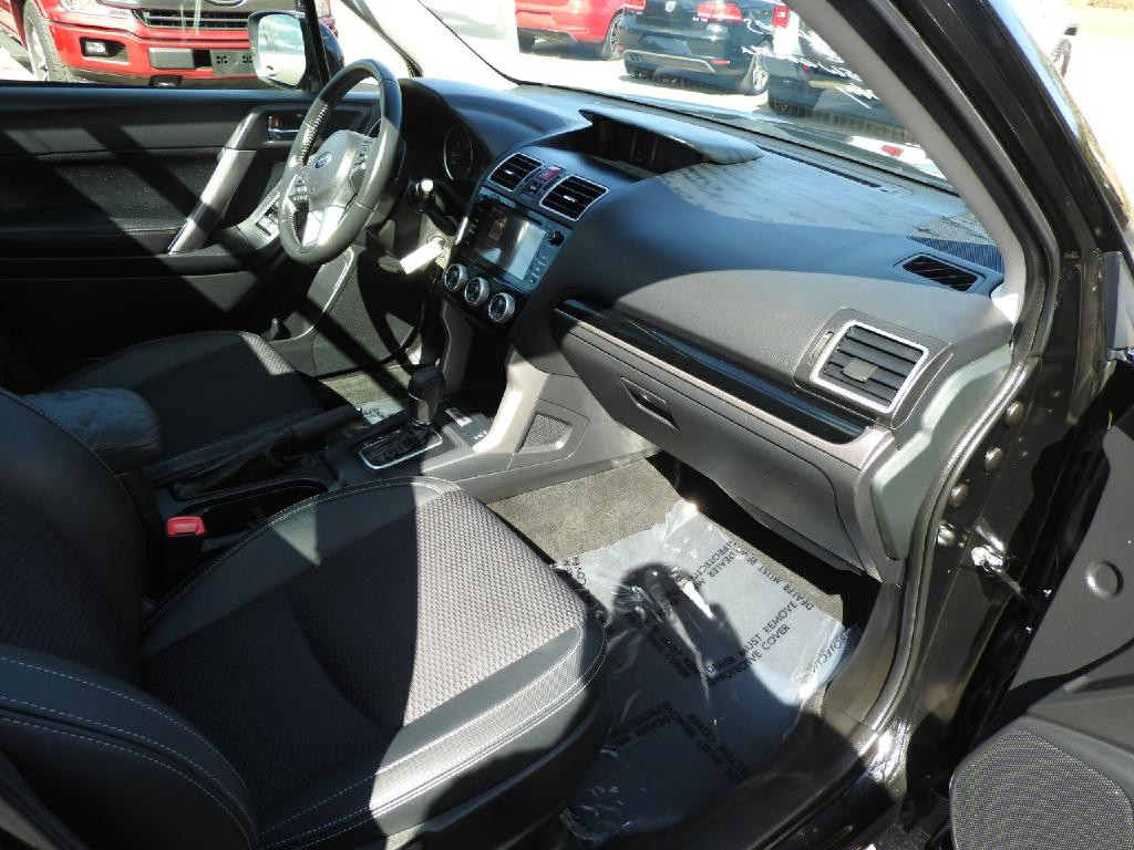 2018 Subaru Forester Image 6