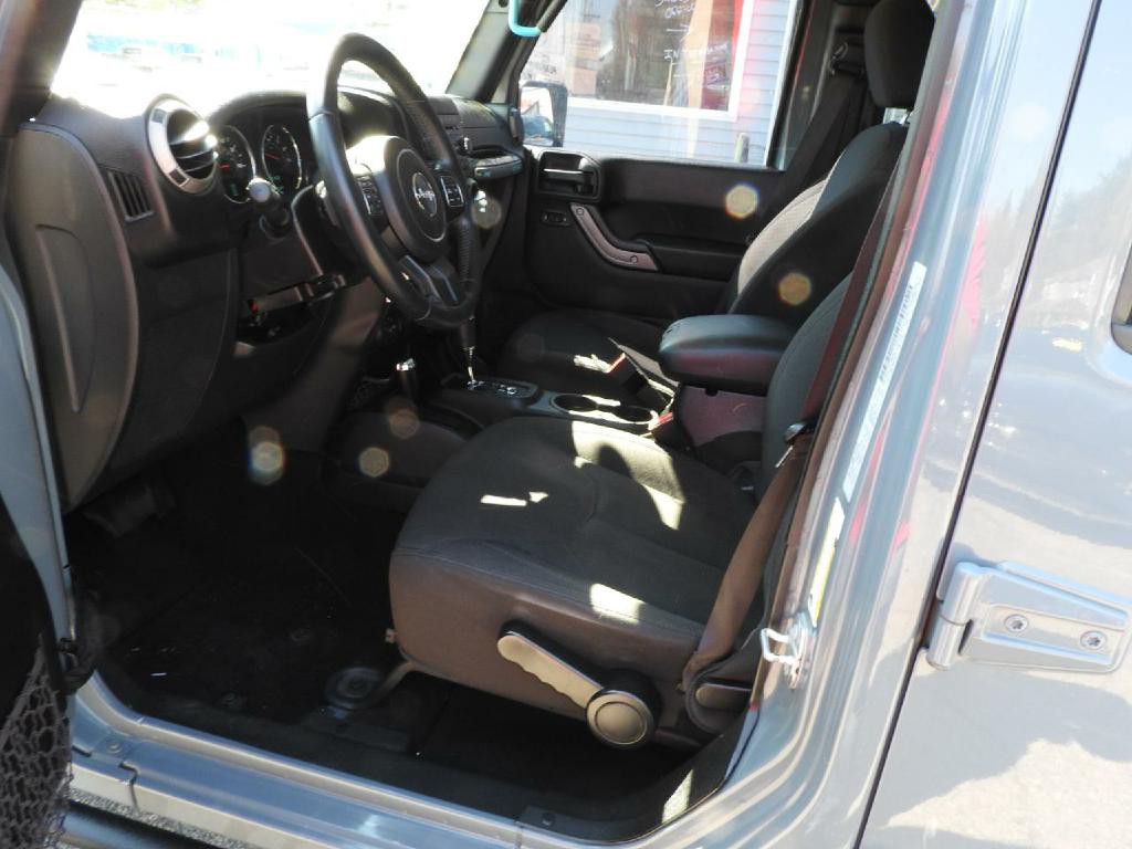 2015 Jeep Wrangler Image 6