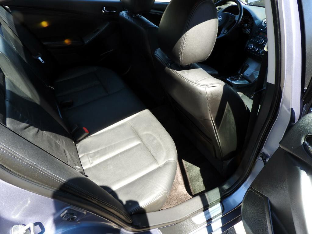 2012 Nissan Altima Image 8