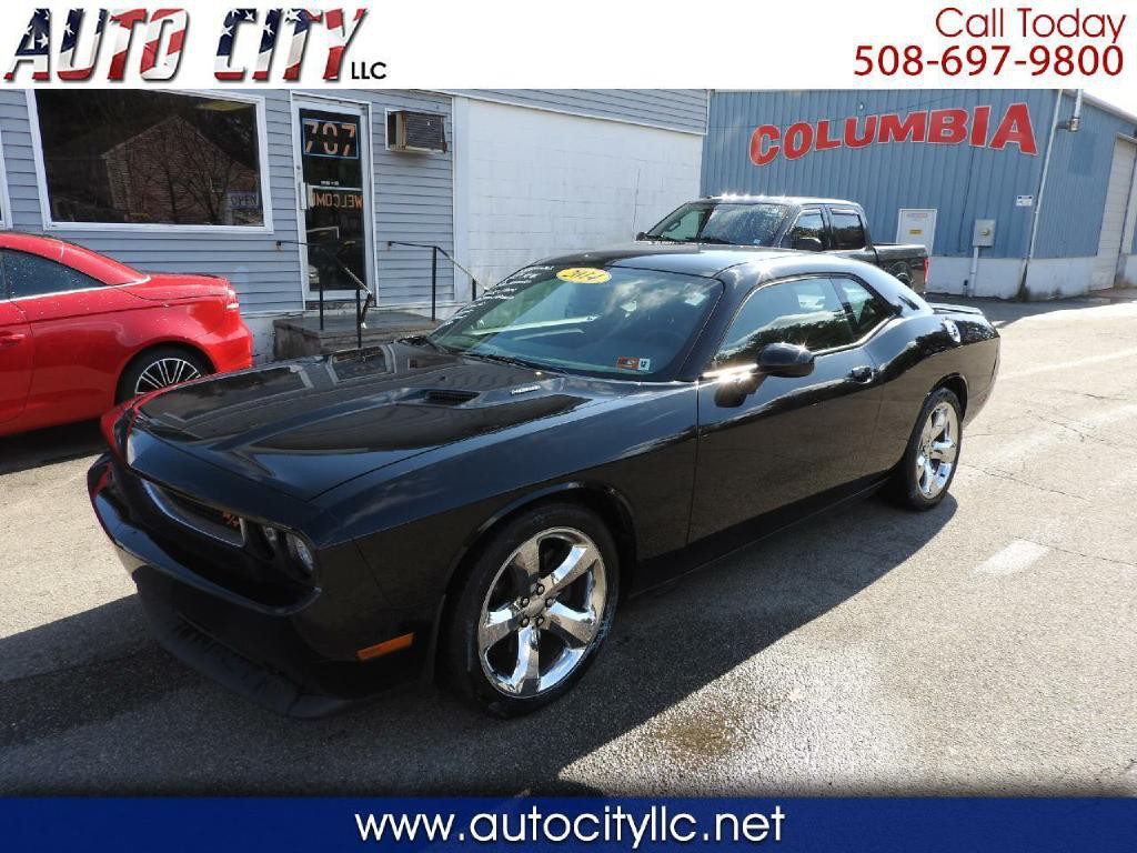 2014 Dodge Challenger Image 1