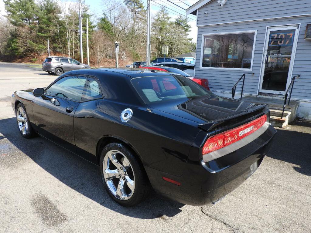 2014 Dodge Challenger Image 6