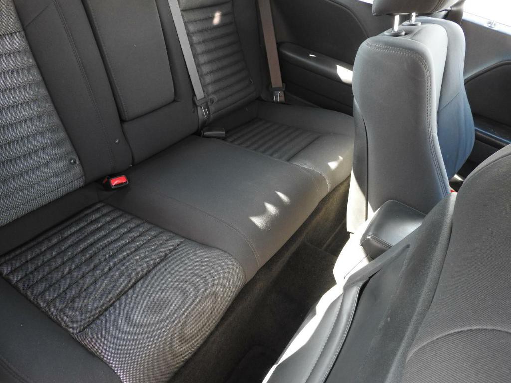 2014 Dodge Challenger Image 9