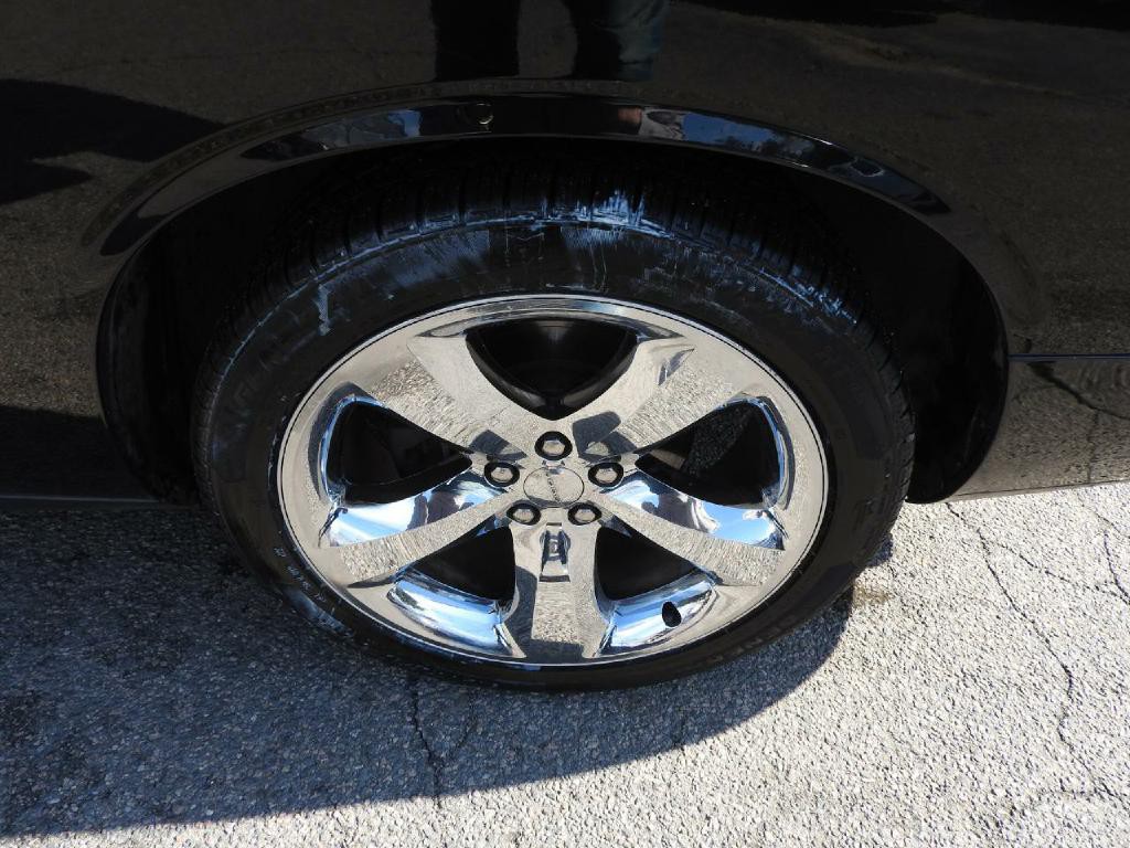 2014 Dodge Challenger Image 14
