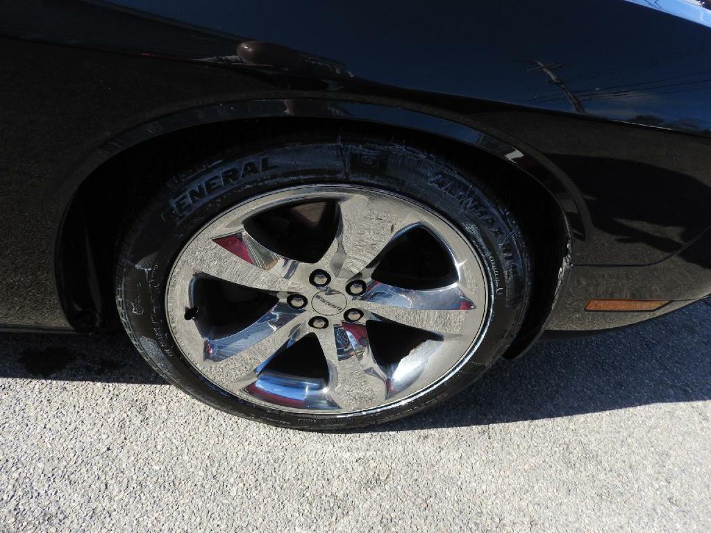 2014 Dodge Challenger Image 15