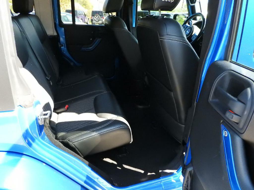 2015 Jeep Wrangler Image 9