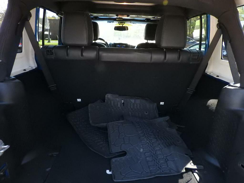 2015 Jeep Wrangler Image 10