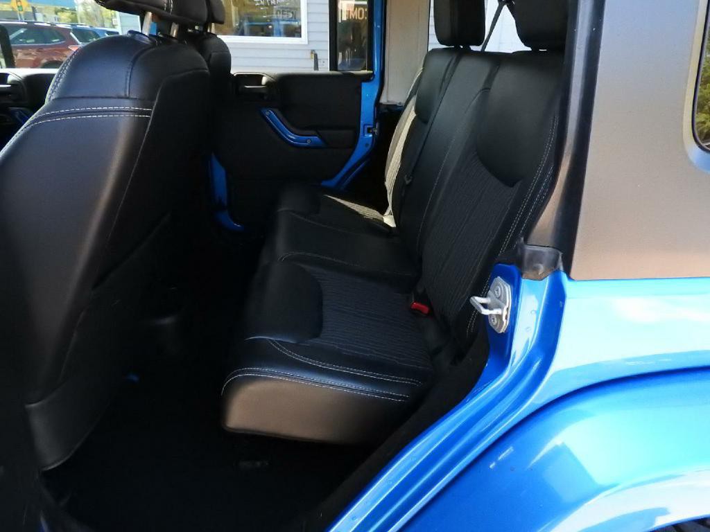 2015 Jeep Wrangler Image 14